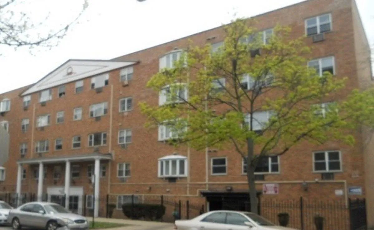 5920 N Kenmore Ave — Photo 3
