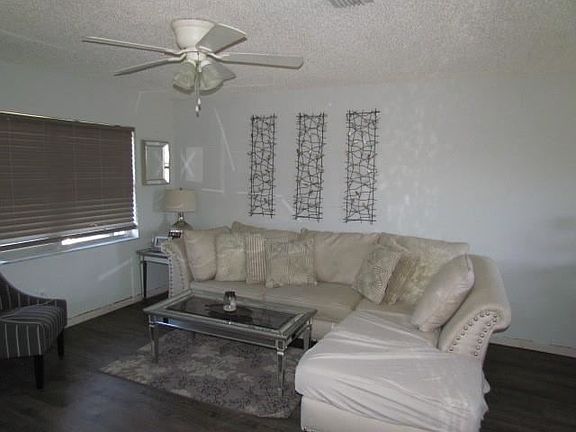 3rd image of 117 Crawford Dr