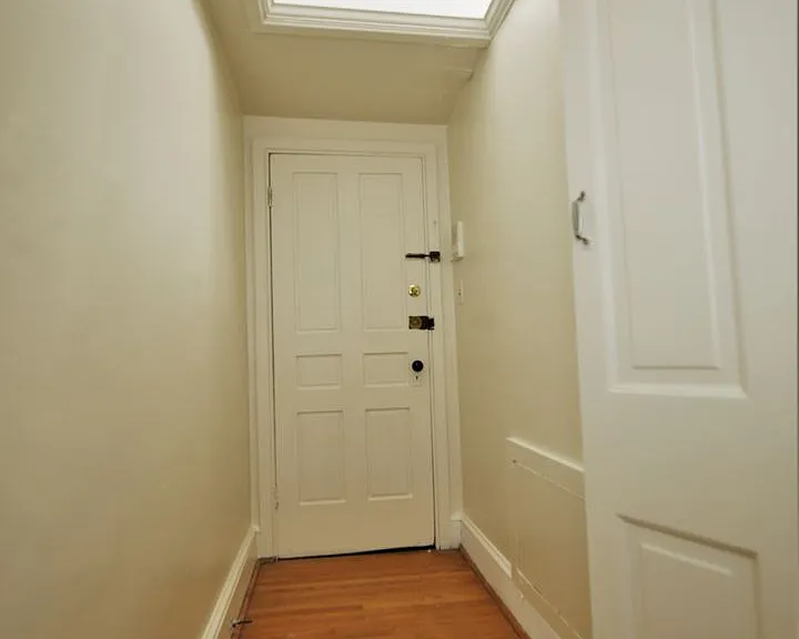 808 Cathedral St — Photo 23