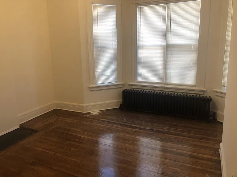 225-227 Gilman Ave — Photo 28
