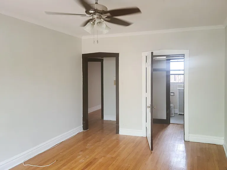 2906 N Seminary Ave #2 — Photo 4