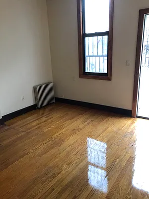 Rented by Batra Group Inc | media 9