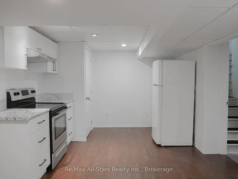 1 Crescent Ct #LOWER — Photo 6