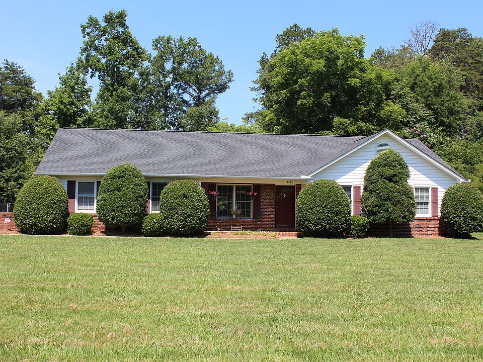 1st image of 121 Karmen Ln