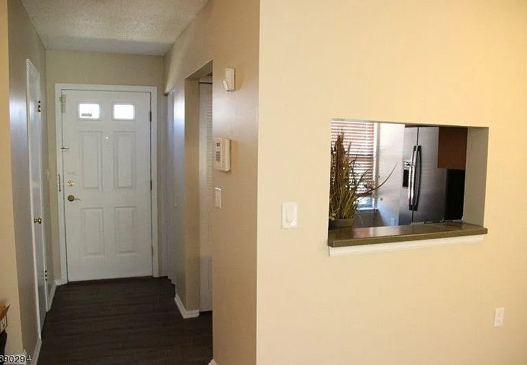 6 Townsend Ct — Photo 3