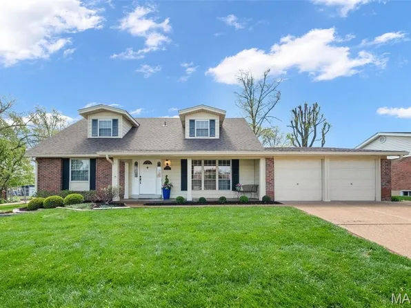 2838 Amberglow Dr, Saint Louis, MO 63129