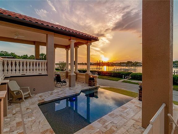 4th image of 107 Sunset Dr