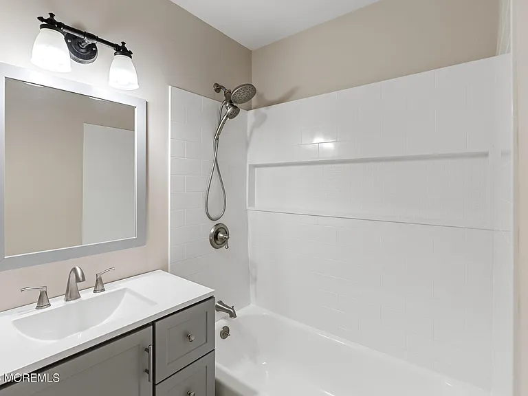 321 Spring St #9 — Photo 25