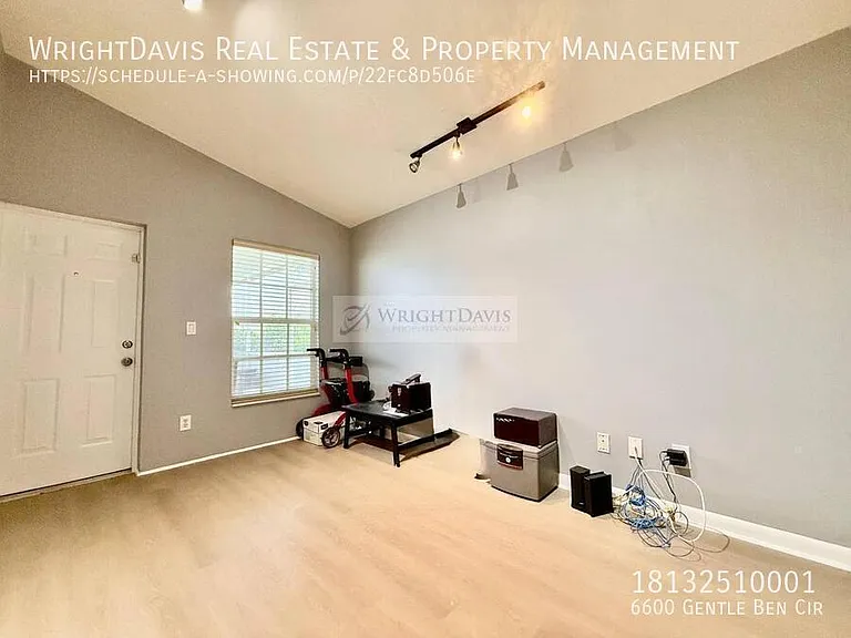 6600 Gentle Ben Cir — Photo 20