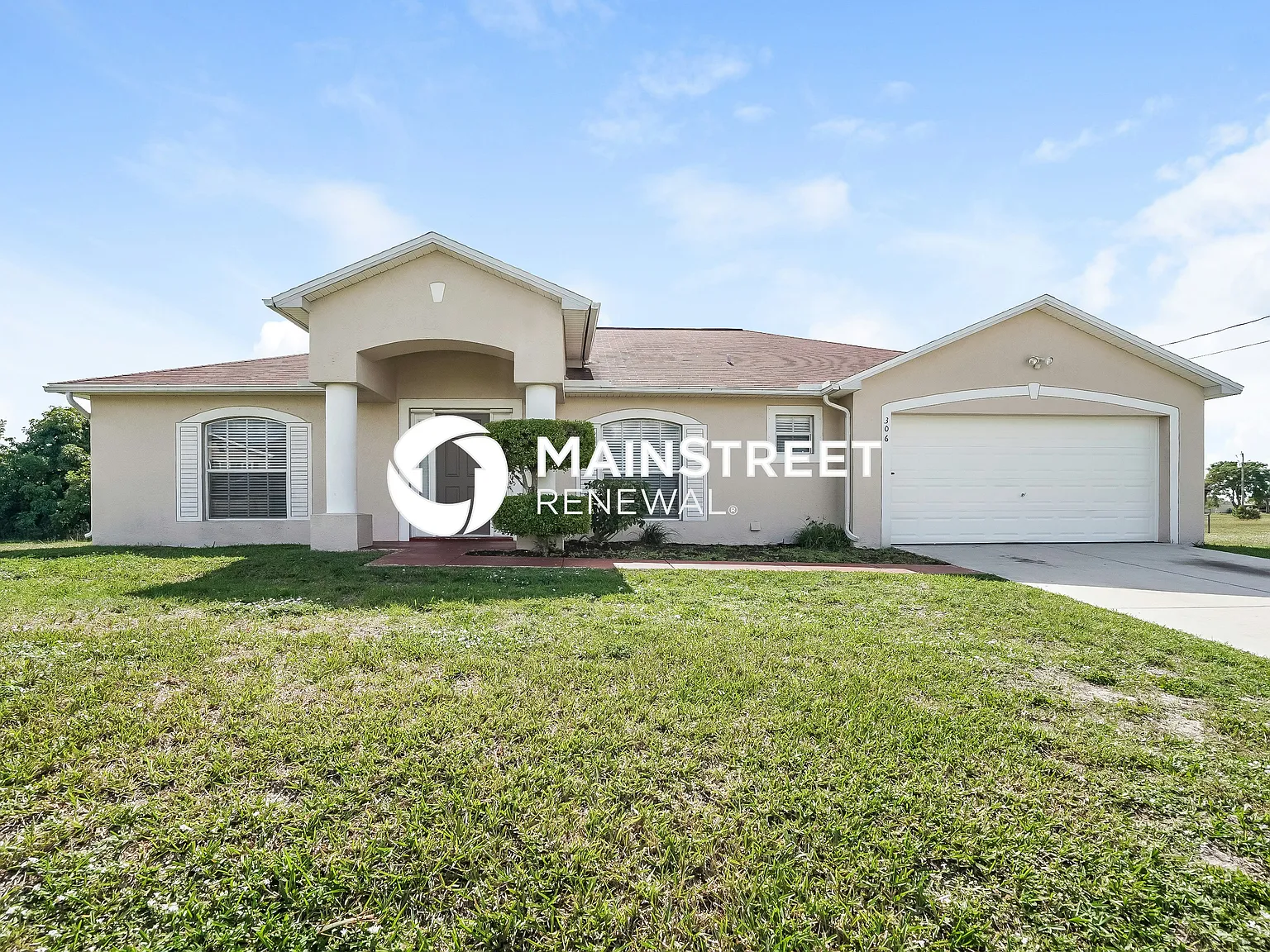 306 NW 3rd Ln — Photo 1