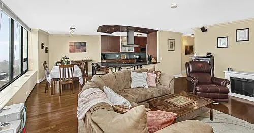 3930 N Pine Grove Ave #1501 — Photo 15