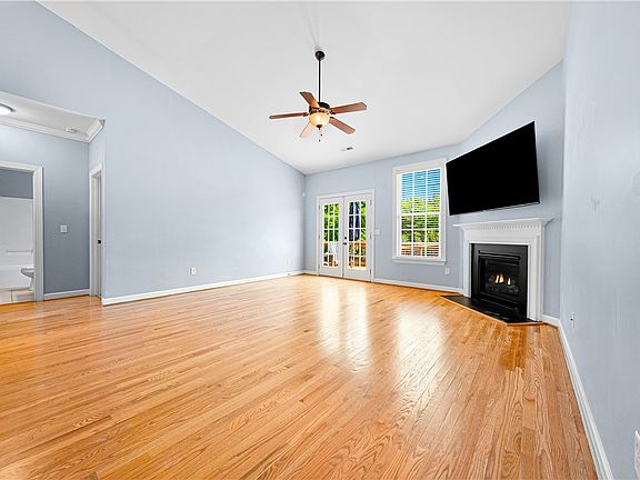 3rd image of 300 Jericho Ridge Trl