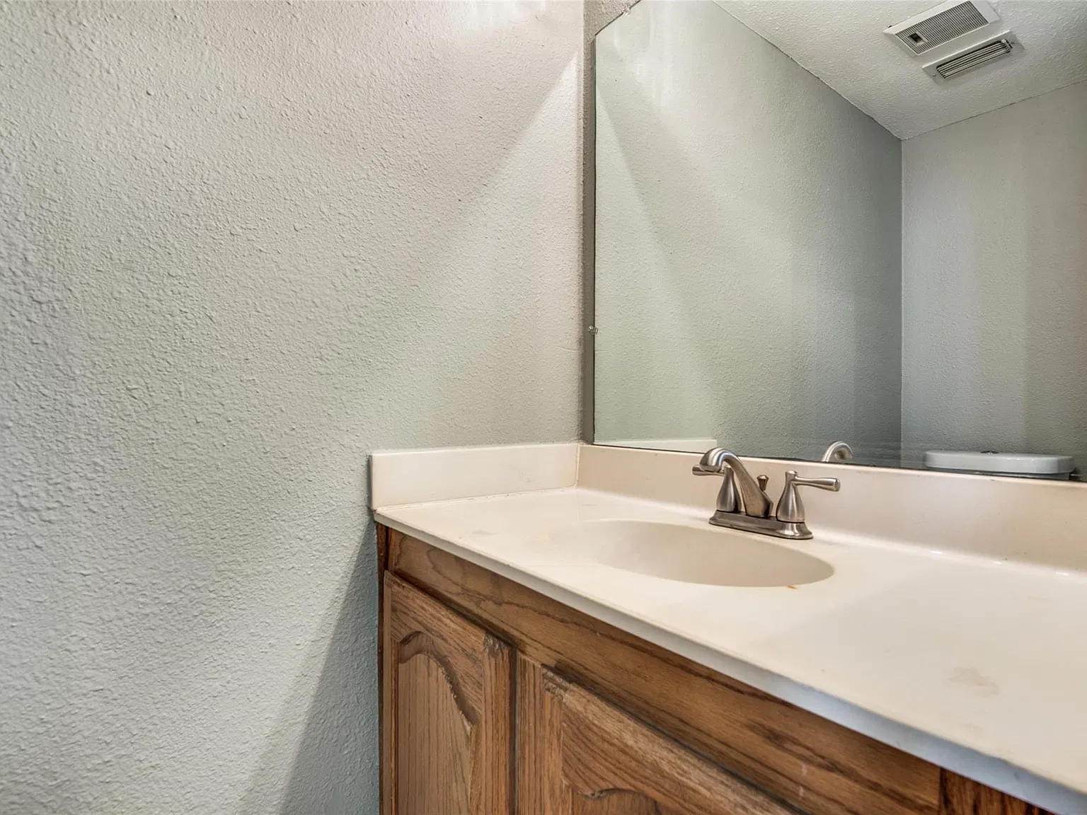 2 bed, 2.5 bath, 1621 sqft, $2,250 — Photo 3