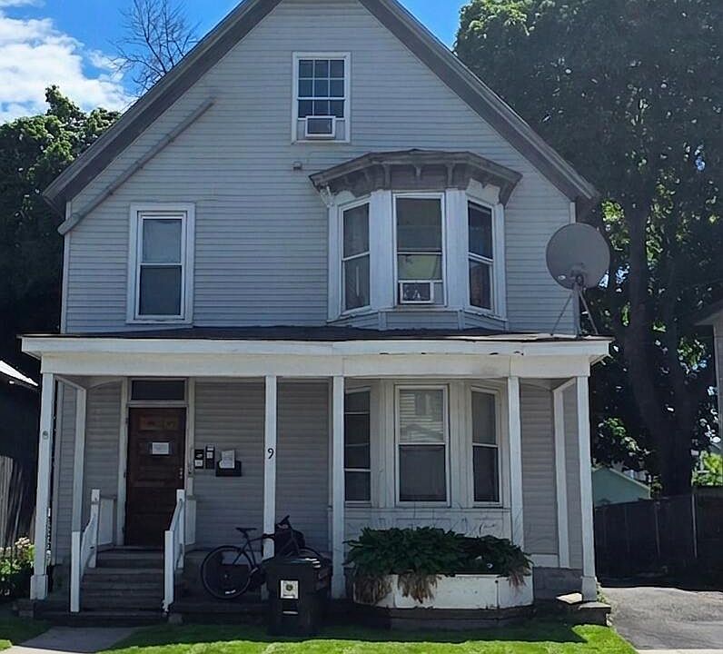 1st image of 9 Couch St