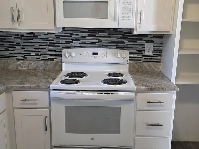 7816 Catawba Dr — Photo 8