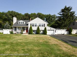 11 Woodsend Rd, Middletown, NJ 07748