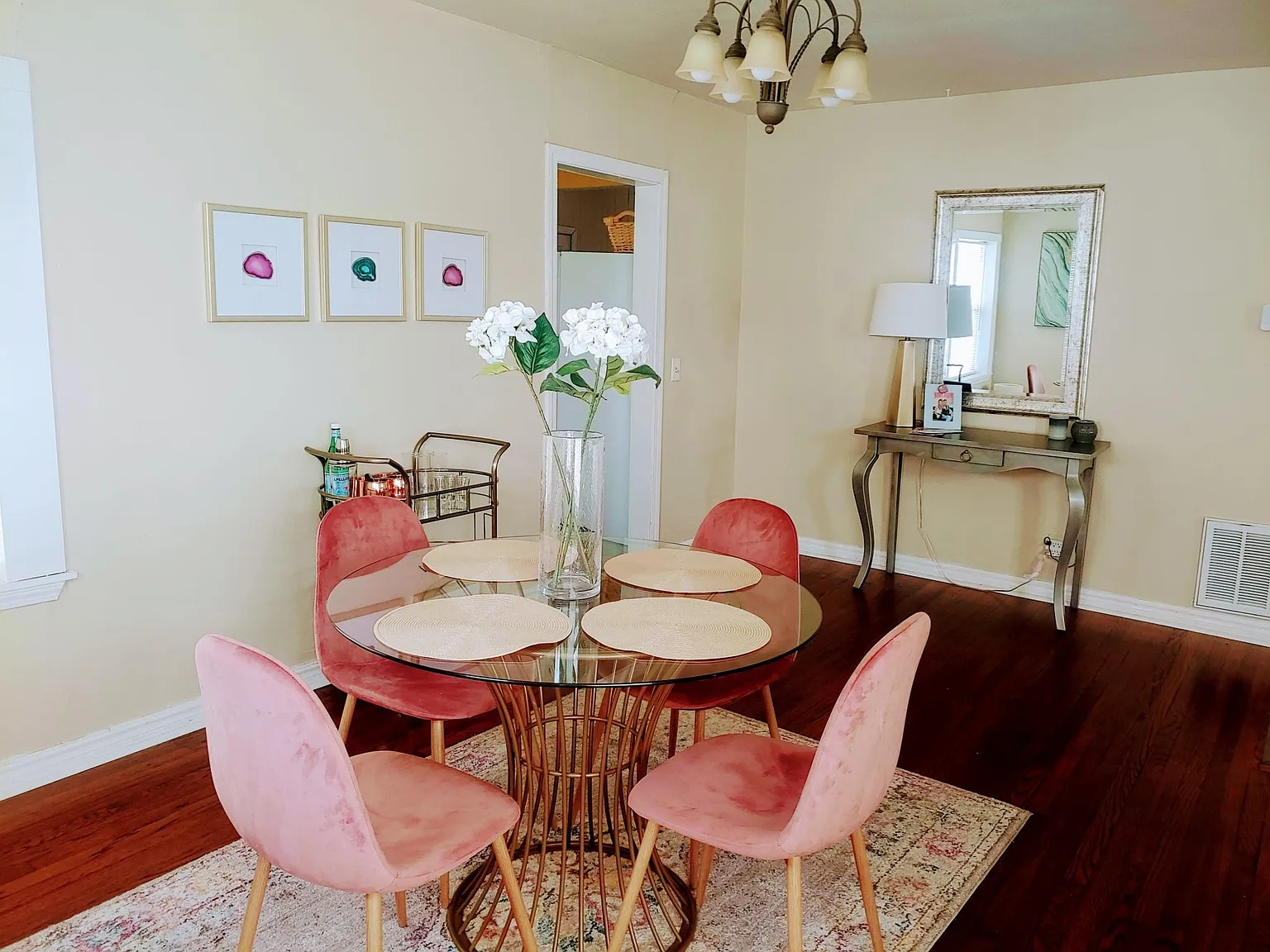 427 E Duffy Street — Photo 4