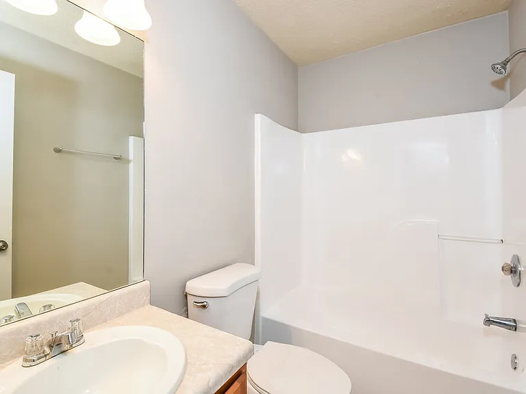 221 Martins Ct — Photo 14