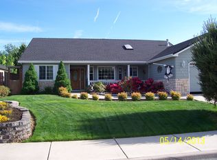 565 Blue Heron Way, Central Point, OR 97502