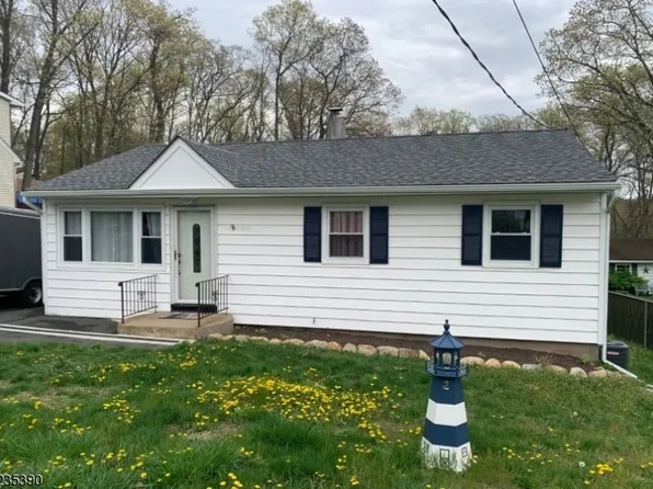 107 Harris Ave, Hopatcong Boro, NJ 07874