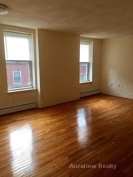 2nd image of 6 Hull St #5