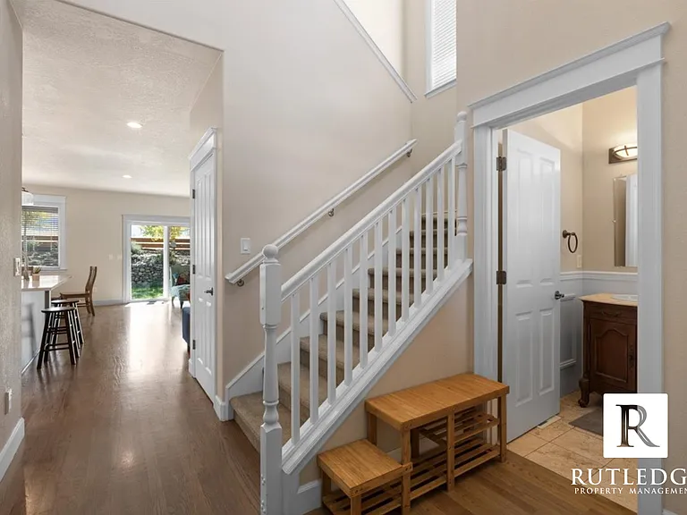 172 Willow Springs Dr — Photo 5