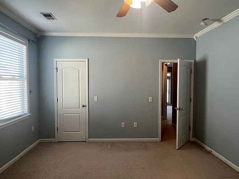 312 Hearthwood Dr — Photo 32