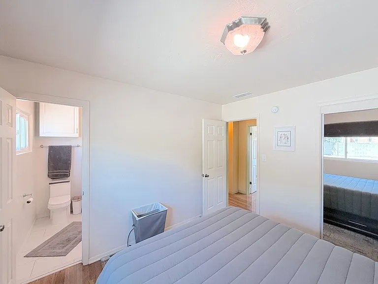 3200 California St NE — Photo 18