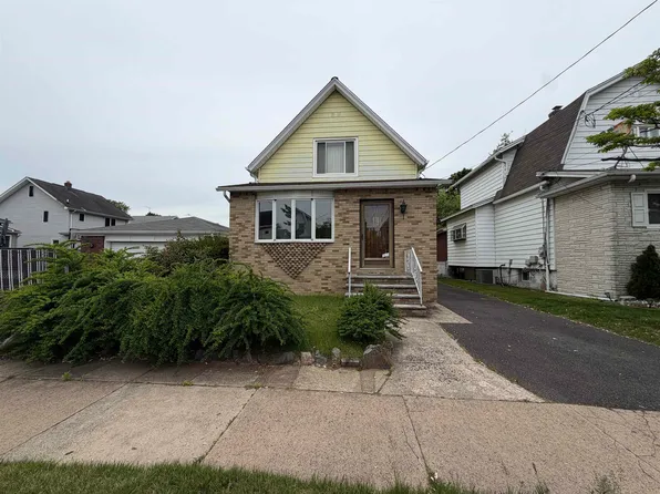337 Willow Ave, Lyndhurst, NJ 07071