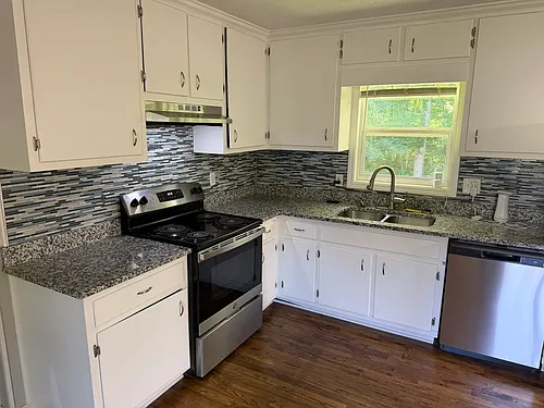 35 Lindsey Rd NW Photo 1