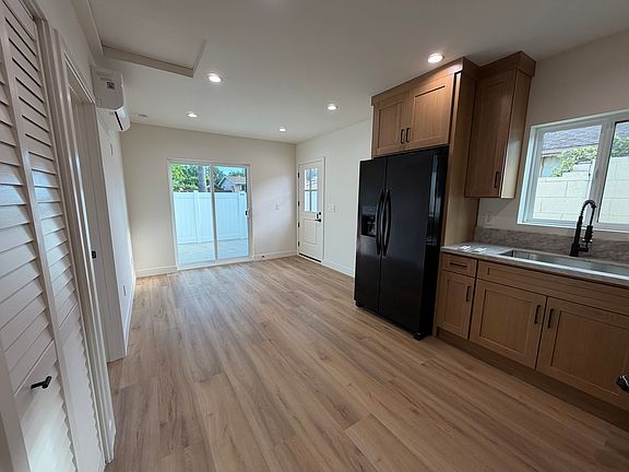 3rd image of 6655 Sale Ave #Adu