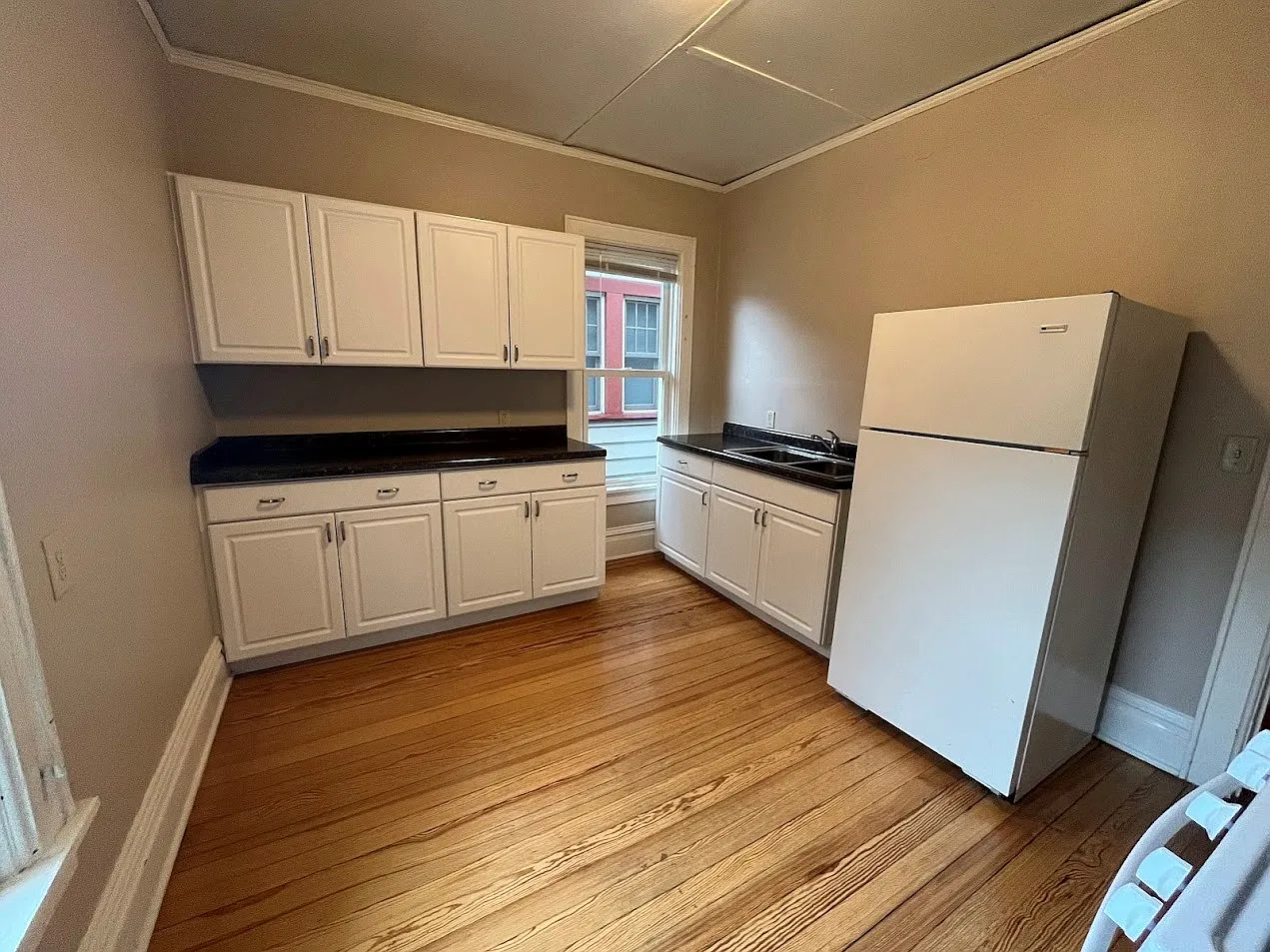 Studio, 1.0 bath, 360 sqft, $1,150 — Photo 4