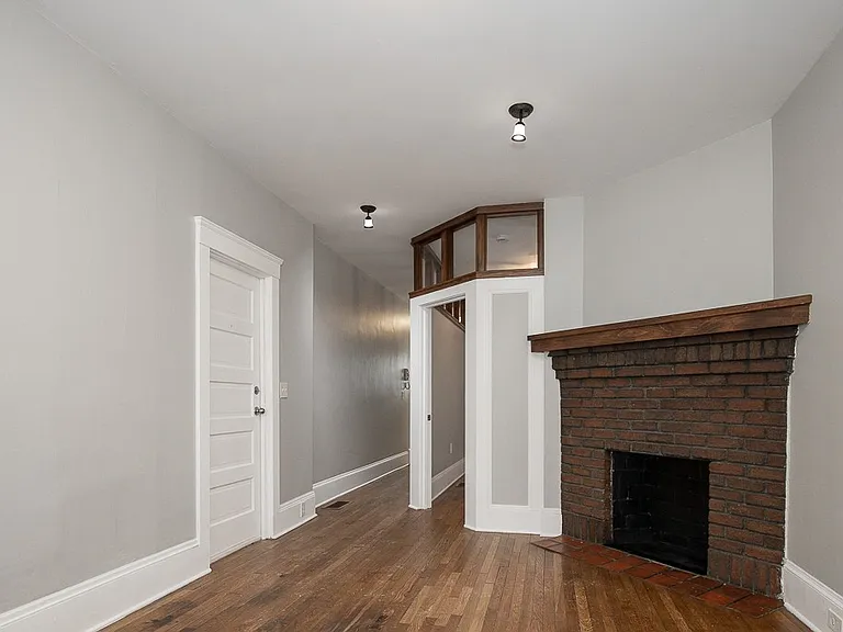 6915 Franklin Blvd Unit D — Photo 7