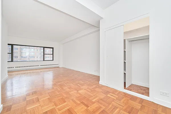 Rented by Living New York | media 8