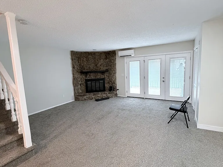 1404 Adriel Dr #1 — Photo 5