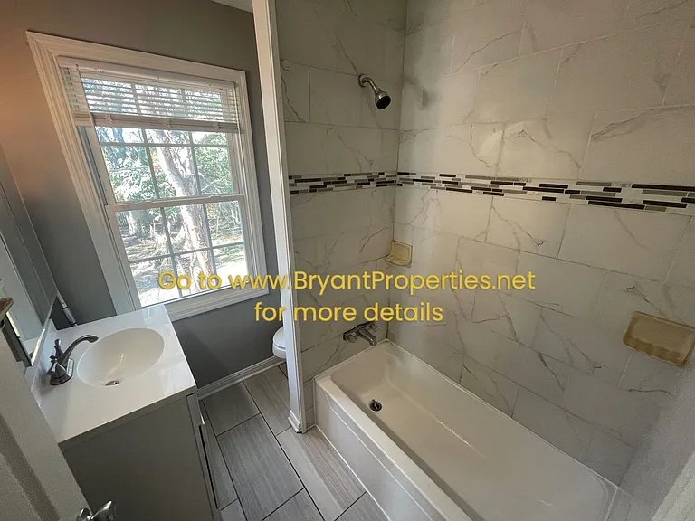 912 Bryan St — Photo 14