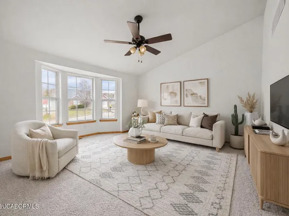 3741 Buckingham Park, Jefferson City, MO 65109