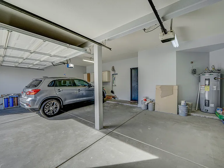 820 E Mountain Sage Dr — Photo 28