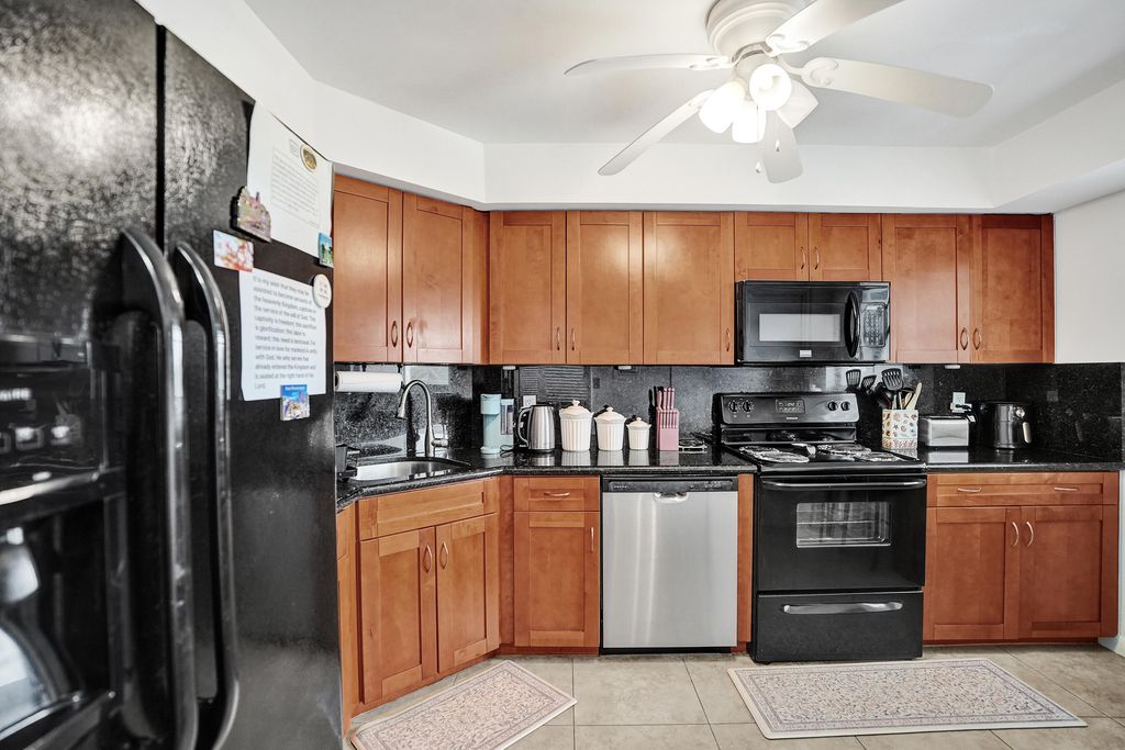 111 N Pompano Beach Boulevard #411, photo 7