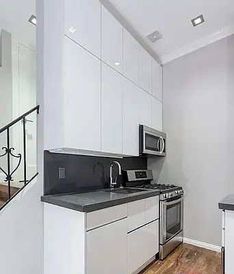 Rented by REAL New York | media 4