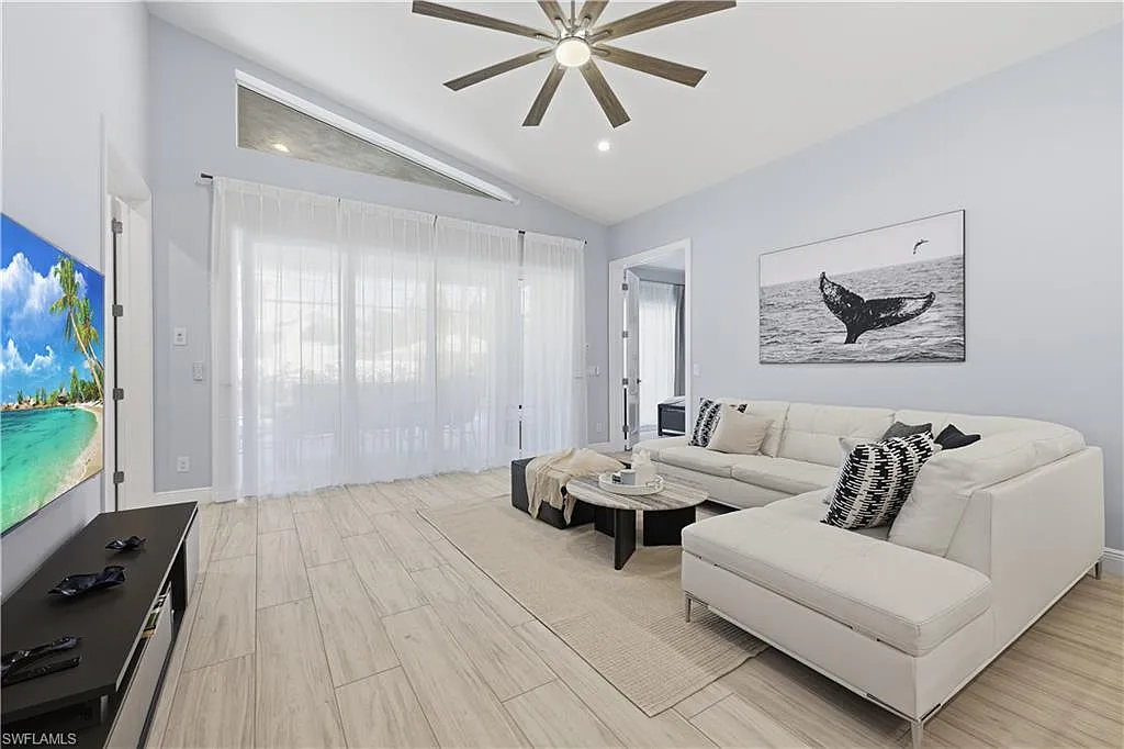 6 bed, 3.0 bath, 3246 sqft, $30,000 — Photo 4