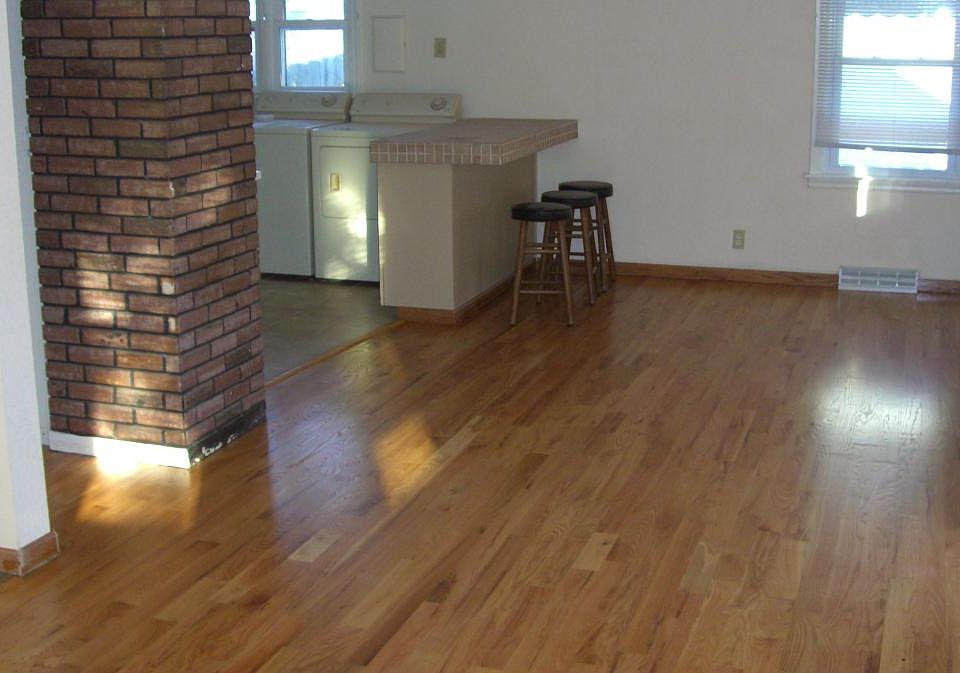 LIVING ROOM TO DININGROOM