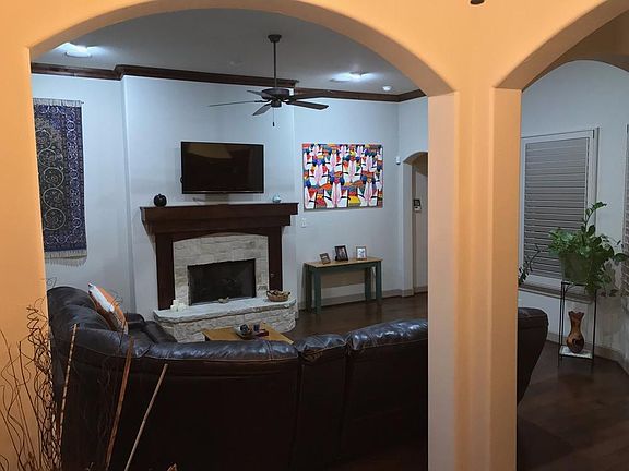 4th image of 6105 74th St