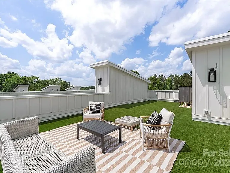 5007 Nimes Rd — Photo 33