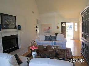 1st image of 31067 Edgewood Dr