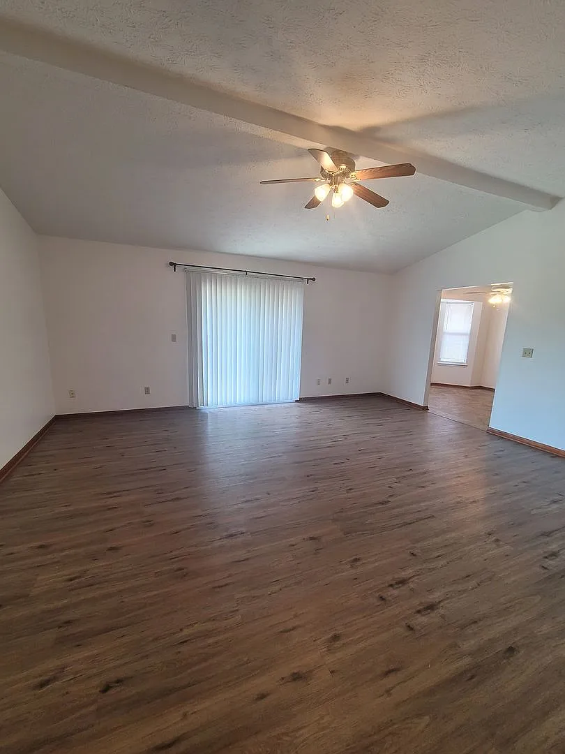 Callaway 3 bedroom 2 bath home w/2 car garage! — Photo 2