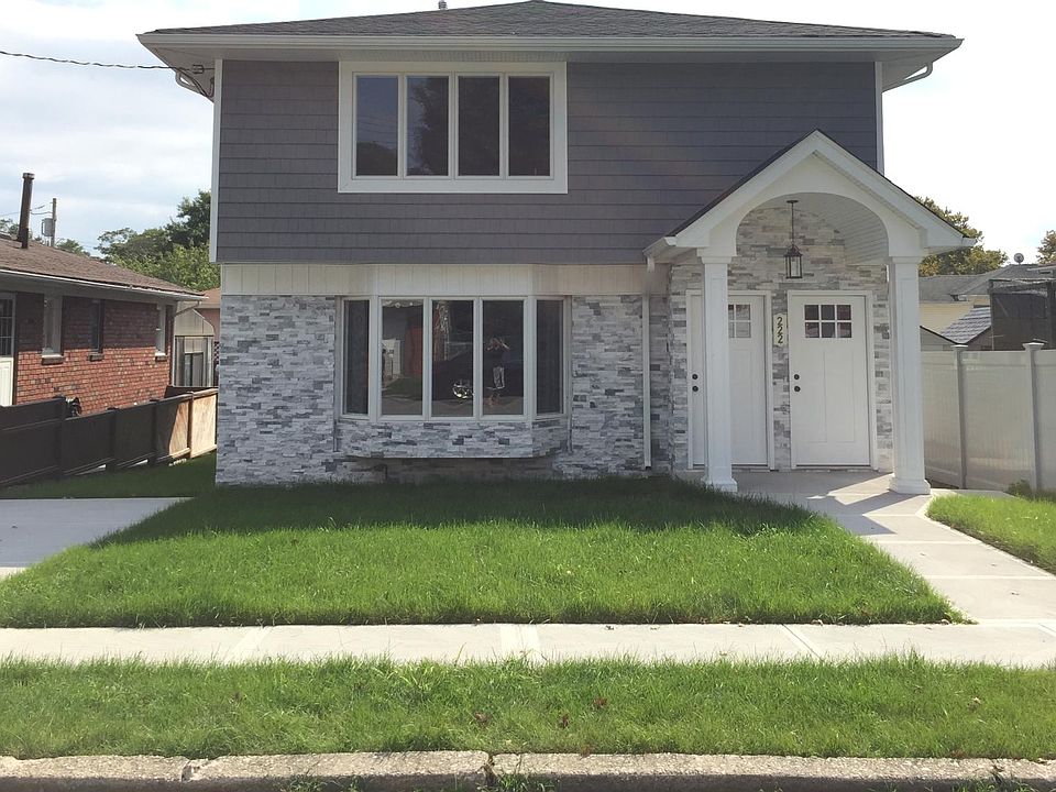 1st image of 222 Maybury Ave