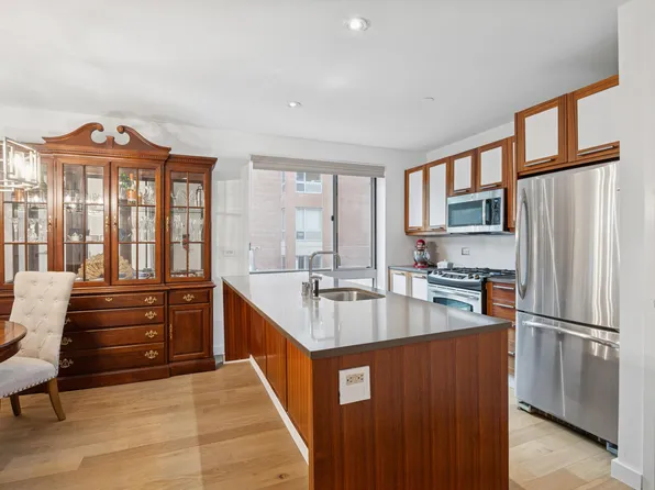 3585 Greystone Avenue image 2 of 11