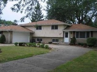 951 S Curtis Ave, Kankakee, IL 60901