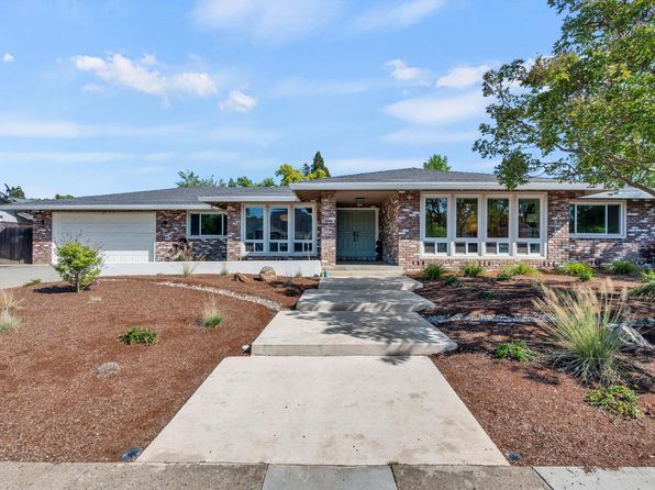 4644 American River Dr, Sacramento, CA 95864